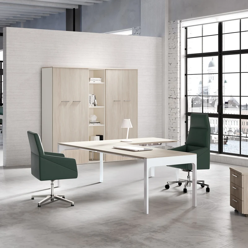 Lance Desk